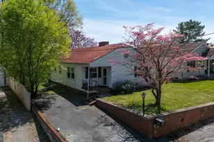 139 Straith St, Staunton, VA 24401 - Photo 2