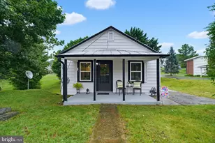 601 Grubert Ave, Staunton, VA 24401 - Photo 4