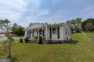 2397 Highview Cir, Staunton, VA 24401 - Photo 2