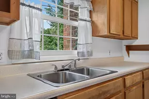 1395 Pleasant View St, Staunton, VA 24401 - Photo 12