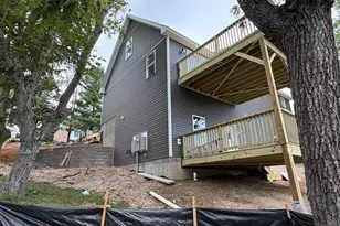 715 Hillcrest Dr, Staunton, VA 24401 - Photo 4