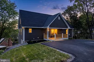 715 Hillcrest Dr, Staunton, VA 24401 - Photo 1