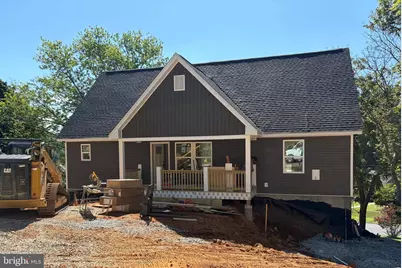 715 Hillcrest Drive, Staunton, VA 24401 - Photo 2