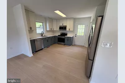 101 Vickers Way, Staunton, VA 24401 - Photo 2