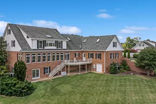 256 Cliffside Dr, Edinburg, VA 22824 - Photo 2