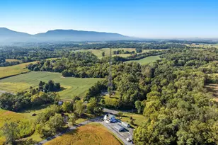 758 Honeysuckle Ave, Woodstock, VA 22664 - Photo 24