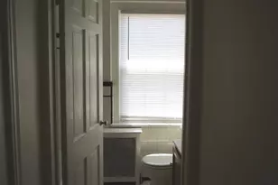 385 E King St, Strasburg, VA 22657 - Photo 8