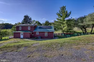 100 Wolfs Ln, Fort Valley, VA 22652 - Photo 4