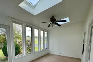 14065 S Middle Rd, Edinburg, VA 22824 - Photo 4