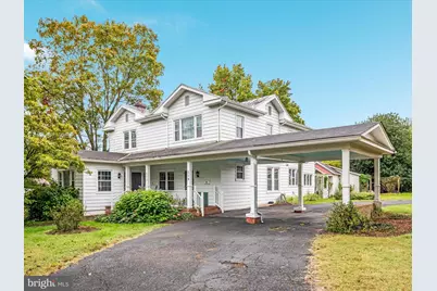 517 W Locust Street, Woodstock, VA 22664 - Photo 2