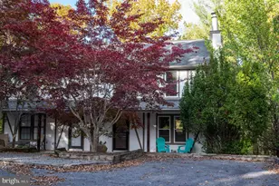 547 King St, Basye, VA 22810 - Photo 2