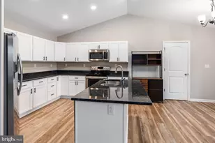 420 Roland, Woodstock, VA 22664 - Photo 8