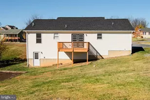 446 Summit N, Woodstock, VA 22664 - Photo 30