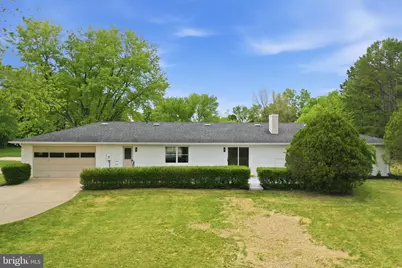 717 W Locust Street, Woodstock, VA 22664 - Photo 2
