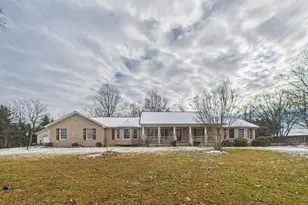 56 Smoot Rd, Woodstock, VA 22664 - Photo 2