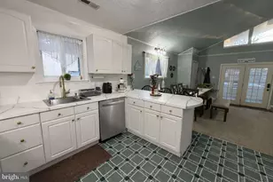 359 Straton Way, Basye, VA 22810 - Photo 18