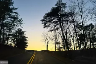 359 Straton Way, Basye, VA 22810 - Photo 4