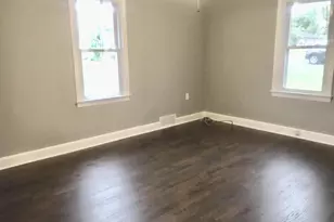 102 S Whissen St, Edinburg, VA 22824 - Photo 10