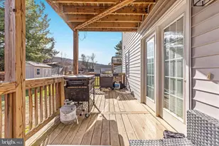 174 Charles N, Strasburg, VA 22657 - Photo 24