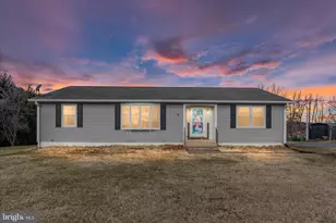 2467 Buck Hill Rd, Mount Jackson, VA 22842 - Photo 1