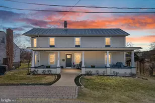 445 Ash St, Strasburg, VA 22657 - Photo 1