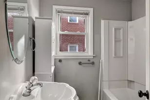 517 W King St, Strasburg, VA 22657 - Photo 16