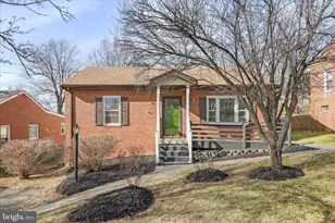 373 Walton St, Strasburg, VA 22657 - Photo 2