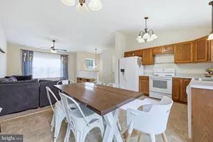 549 Stonewall St, Strasburg, VA 22657 - Photo 6