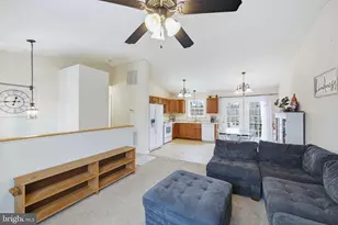 549 Stonewall St, Strasburg, VA 22657 - Photo 10