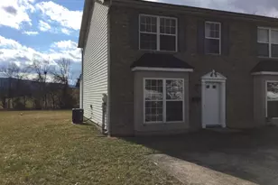 332 Zea St, Strasburg, VA 22657 - Photo 1