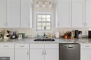 205 Grafton Ct, Edinburg, VA 22824 - Photo 8