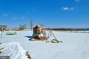 8284 Back Rd, Maurertown, VA 22644 - Photo 12