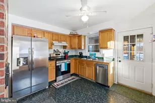 99 Laurel Ln, Fort Valley, VA 22652 - Photo 4