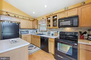 262 Hogan Dr, Basye, VA 22810 - Photo 14