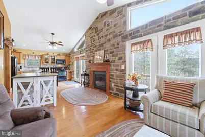 262 Hogan Drive, Basye, VA 22810 - Photo 8