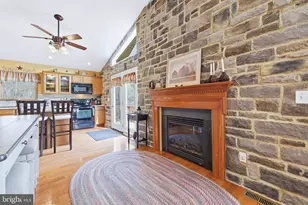 262 Hogan Dr, Basye, VA 22810 - Photo 12