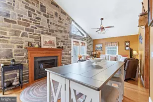 262 Hogan Dr, Basye, VA 22810 - Photo 8