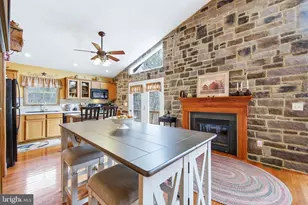 262 Hogan Dr, Basye, VA 22810 - Photo 10