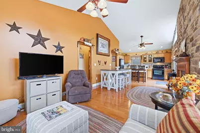 262 Hogan Drive, Basye, VA 22810 - Photo 6