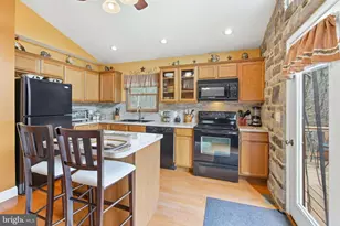 262 Hogan Dr, Basye, VA 22810 - Photo 16