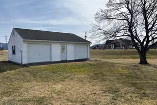 1081 Hisey Ave, Woodstock, VA 22664 - Photo 4