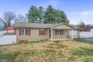 241 Grover Rd, Edinburg, VA 22824 - Photo 2