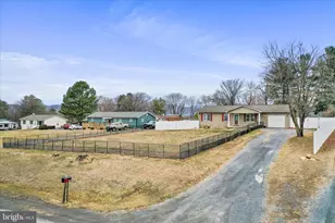 241 Grover Rd, Edinburg, VA 22824 - Photo 4