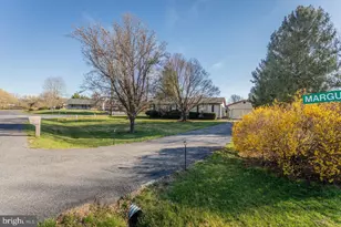 60 Marguerite Dr, Toms Brook, VA 22660 - Photo 4