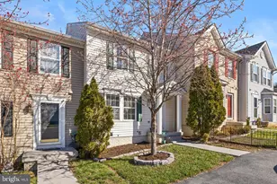 507 Hupps Hill Ct, Strasburg, VA 22657 - Photo 2