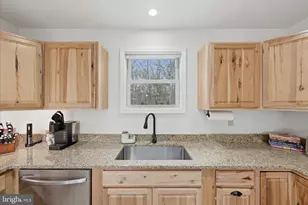 8258 Supinlick Ridge Rd, Basye, VA 22842 - Photo 18