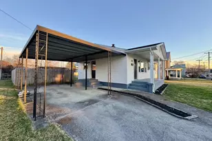 156 N Funk St, Strasburg, VA 22657 - Photo 2