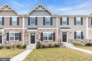 307 Williams St, Strasburg, VA 22657 - Photo 2