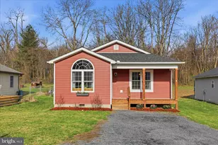 6131 Moore Ave, Mount Jackson, VA 22842 - Photo 2