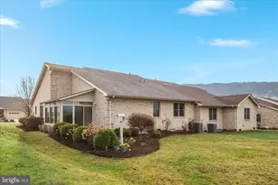 154 Daniel Ct, Strasburg, VA 22657 - Photo 2